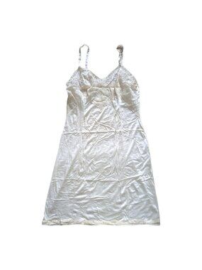 VTG Wonder Maid Ivory Non Cling Full Slip Lace Trim 32 Nylon